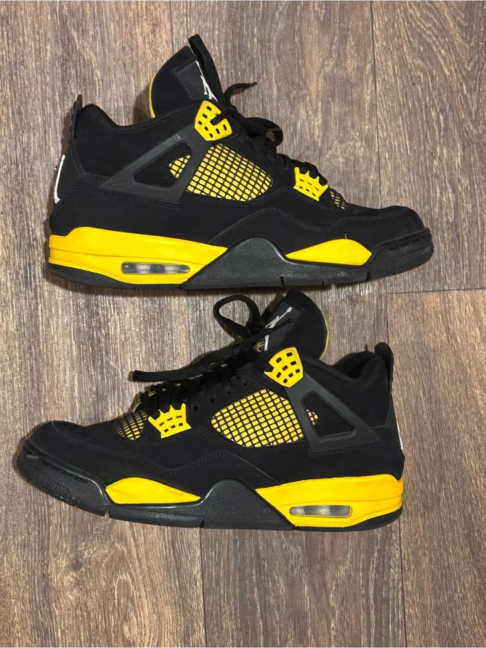 Air Jordan 4 Retro “Thunder” Size 10